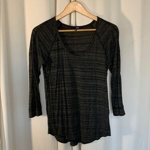 Wilfred Free Aritzia Grey Three Quarter Sleeve Scoop Neck Top